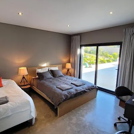 Ericeira Design Villa With Private Pool & Stunning Views エリセイラ
